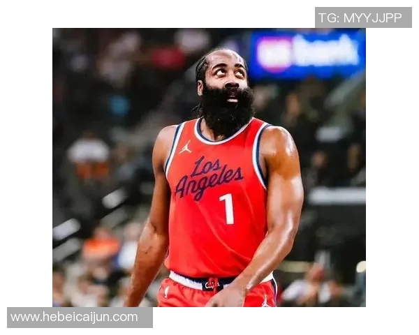 詹姆斯-哈登:我们不会轻易放弃季后赛 詹姆斯-哈登:我们不会轻易放弃季后赛