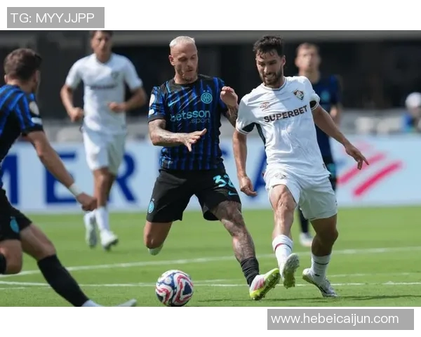 格雷米奥与嫩体育的激烈对决展现足球魅力与团队精神