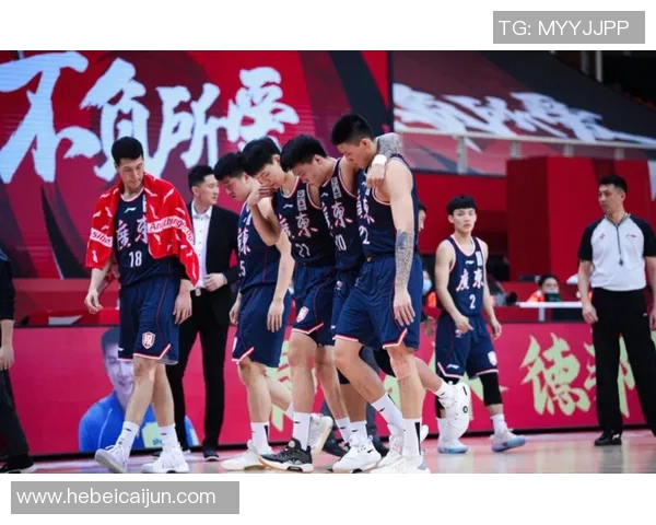 现代与墨尔本胜利的精彩对决直播全程回顾与分析