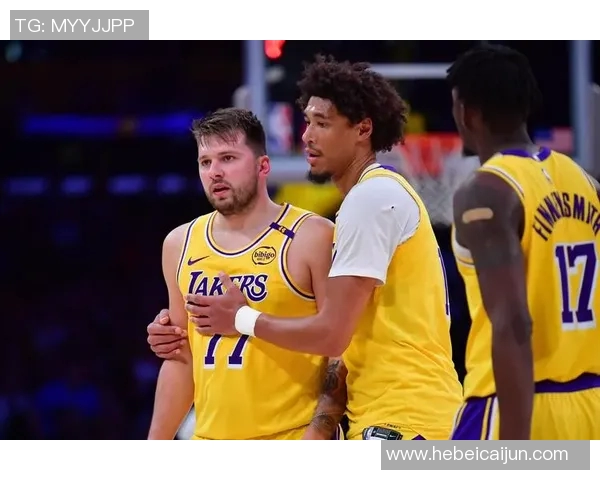 火箭队与湖人队对决分析：战术布局与球员表现的全面解读