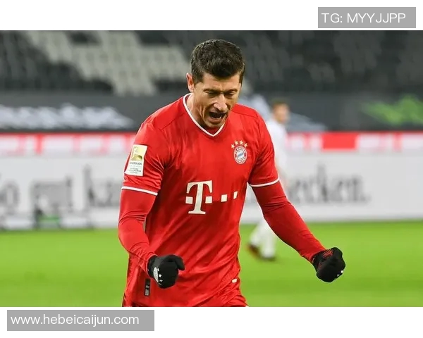 莱万重返老东家引发拜仁球迷愤怒声讨:背叛与忘恩负义的争议之战